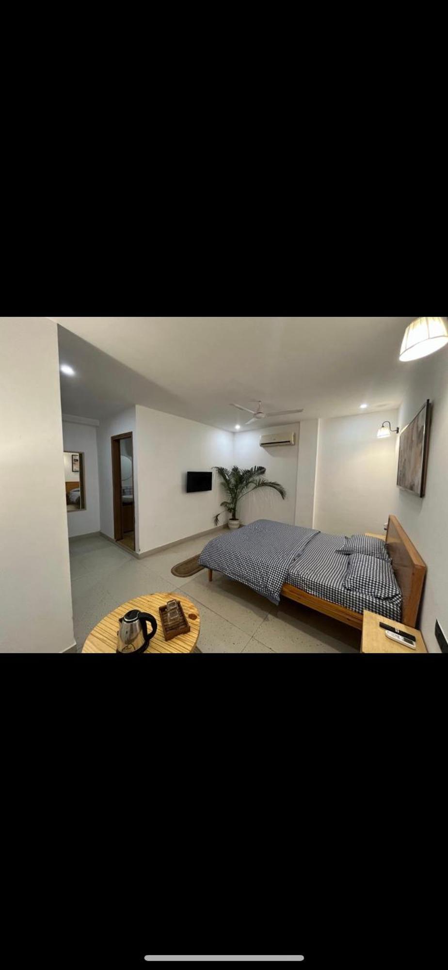 Vaara Bed & Breakfast นิวเดลี ภายนอก รูปภาพ